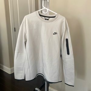 Nike technical sweatshirt NWT